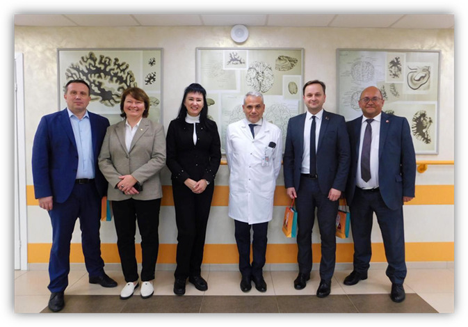 С 27 по 30 октября состоялся визит представителей системы здравоохранения города Минска в г. Екатеринбург в рамках укрепления дальнейшего практического сотрудничества, обмена опытом, изучения организации работы системы здравоохранения Свердловской области